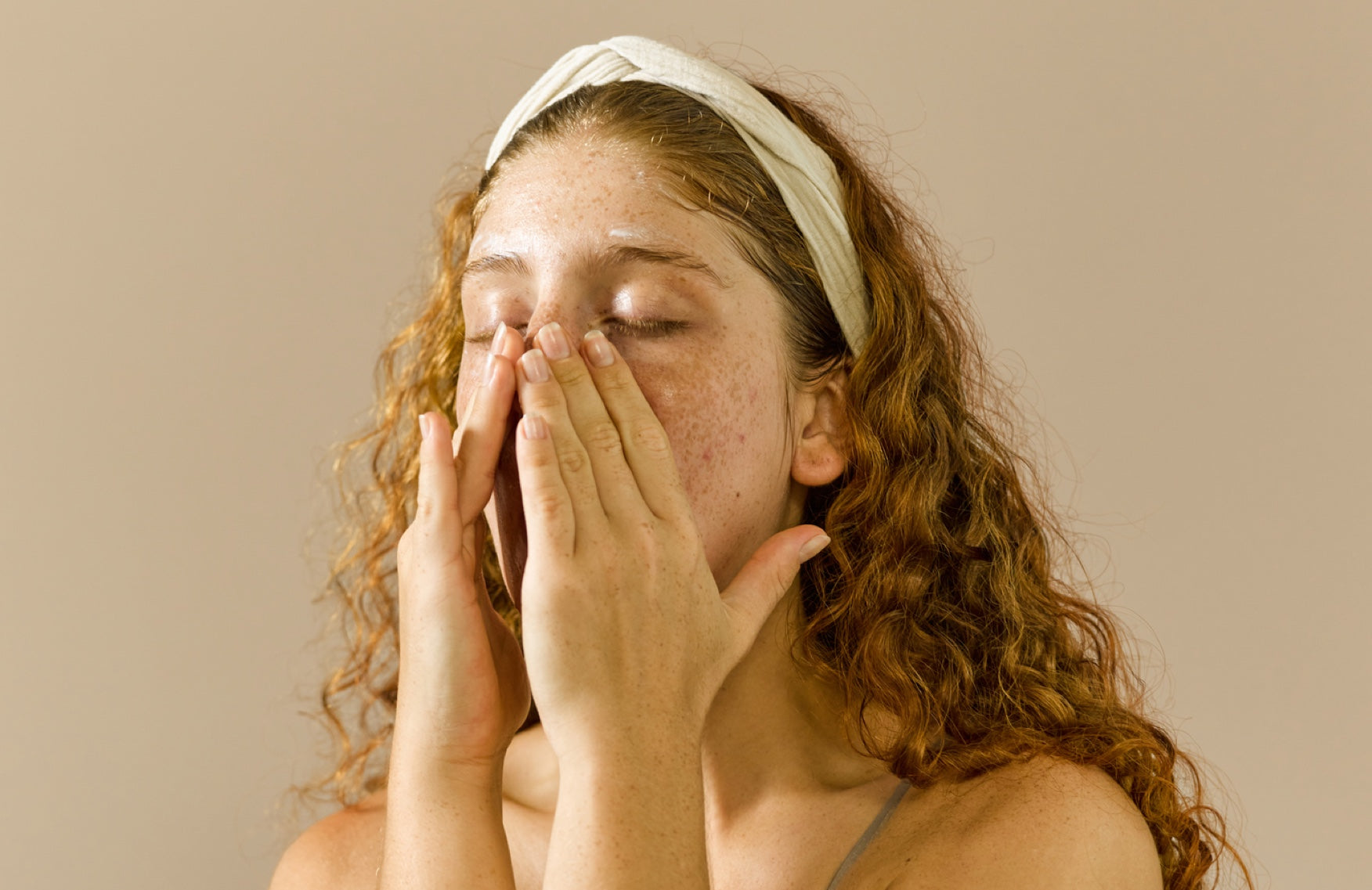 That's not dirt inside your pores: How to get rid of blackheads on your nose
